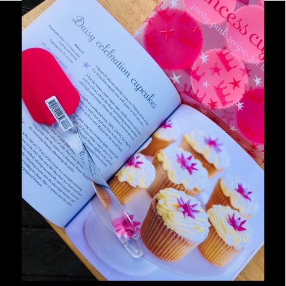 Cupcake Baking Kit Child’s - Picture 5 of 6